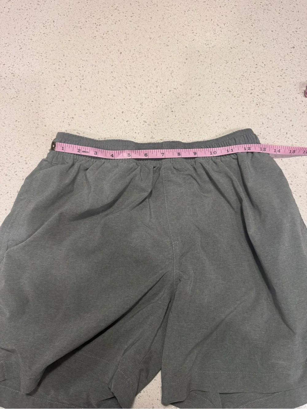 Chubbies Men’s Small Gray Performance Shorts 5.5” Inseam Stretch Athletic